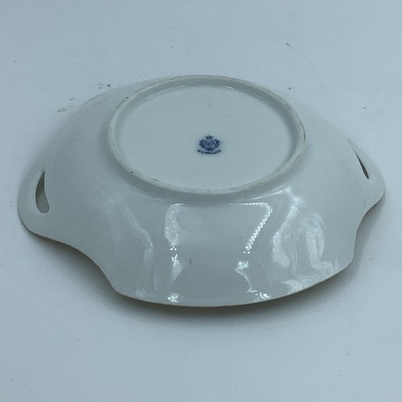 Vintage RS Germany Handled Dish With Hand Painted White Daffodils - Picture 9 of 9